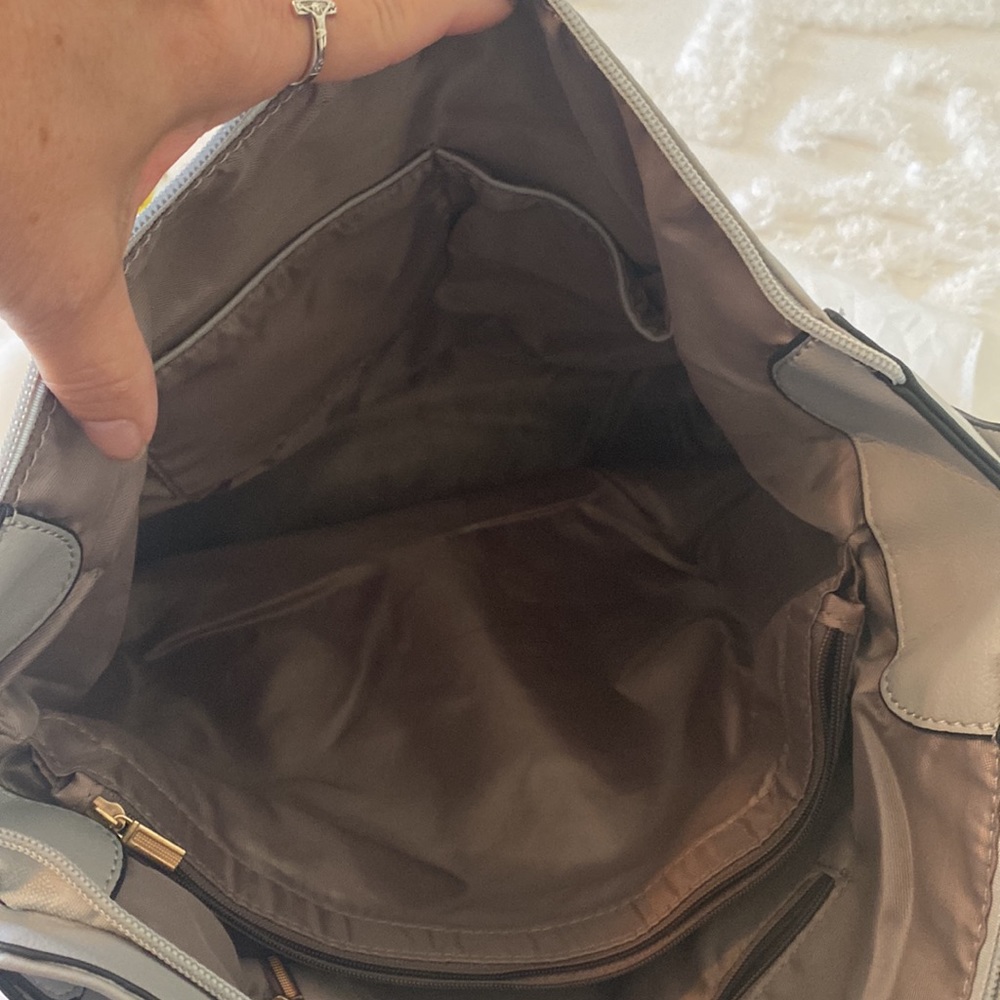3 piece purse. Grey - Picture 10 of 12